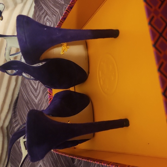 Prada heels - Picture 4 of 4